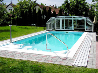 Retractable swimming pool enclosure OCEANIC - white