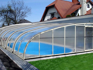 Retractable swimming pool enclosure STYLE 