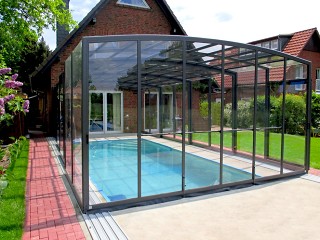 Swimming pool enclosure Vision with anthracite finish