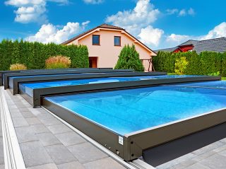 Ultra low pool enclosure CHAMPION from Alukov