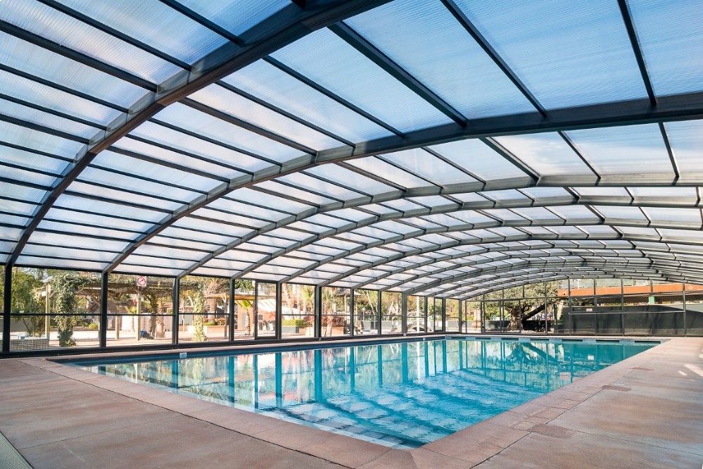 Atypical Swimming Pool Enclosure