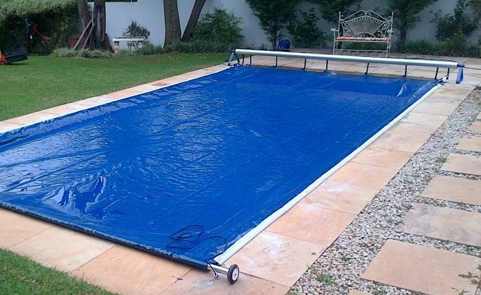 Mesh vs. Solid Safety Pool Covers - Which is Best? - In The Swim Pool Blog