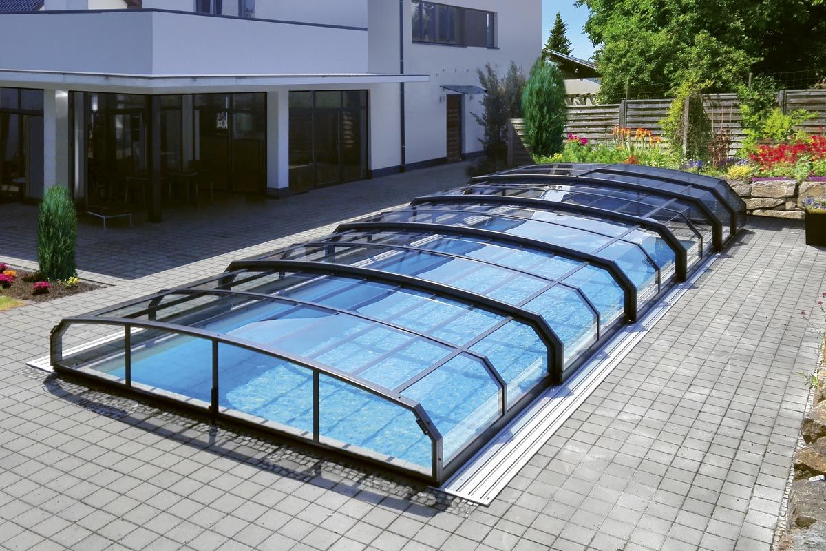 Retractable swimming pool enclosure Oceanic Low