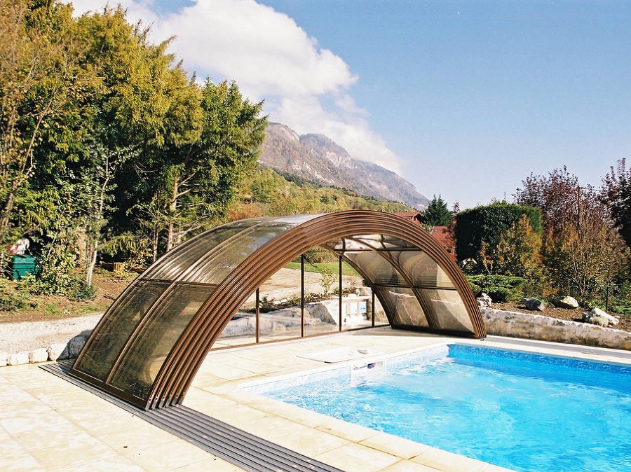 retractable swimming pool