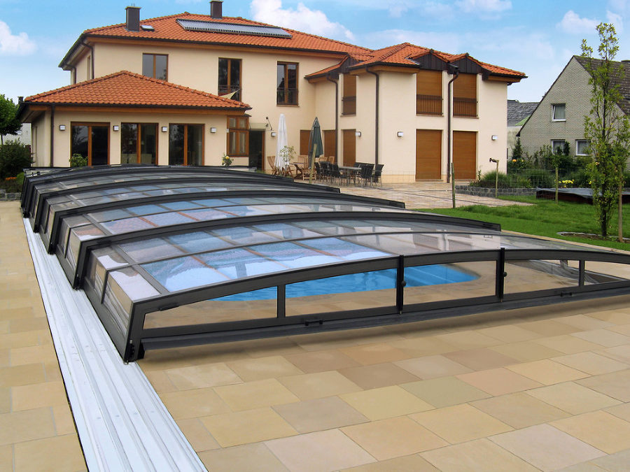 retractable pool enclosure cost