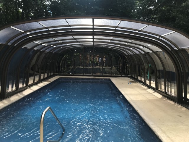 Pool enclosure Laguna - retractable pool cover | sunrooms-enclosures.com