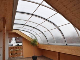Atypical veranda enclosure