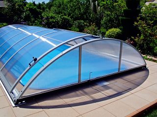 Azure pool enclosure with side entrance