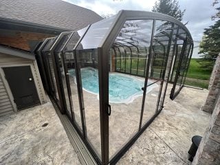 High version of pool enclosure Oceanic