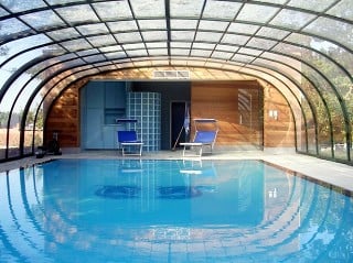 Look inside the pool enclosure LAGUNA