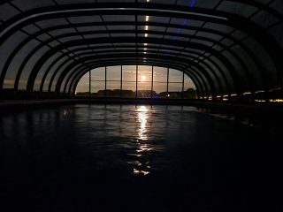 Pool enclosure Laguna at night