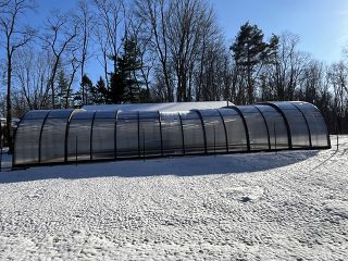 Pool enclosure Laguna in winter