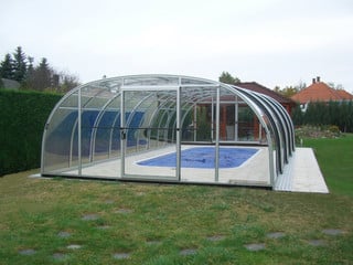 Closed pool enclosure LAGUNA with front sliding door