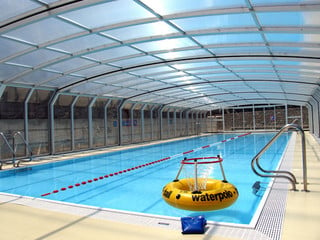 High retractable swimming pool enclosure OCEANIC fits great over every pool