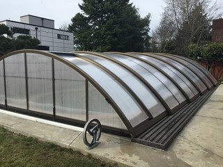 Pool enclosure UNIVERSE - ready for another season!