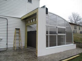 Retractable patio enclosure CORSO Entry