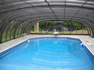 Sliding window with screen for pool and patio enclosures