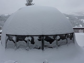 Snow on Hot Tub enclosure is no problem