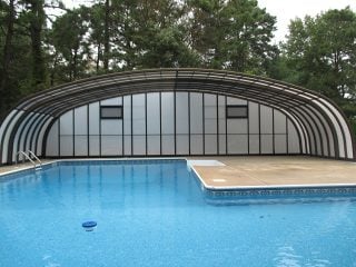 Swimming pool enclosure LAGUNA with special polycarbonate filling