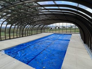 Swimming pool enclosure LAGUNA - inside the enclosure