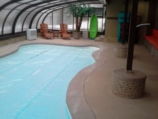Swimming pool enclosure Style