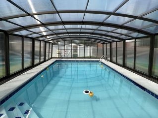 Swimmingpool enclosure Venezia from the inside