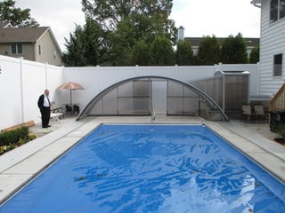 Pool enclosure UNIVERSE with tunnel to house