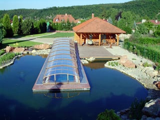 Let the Sun Shine in All Year Long with Sunroom Pool Enclosures